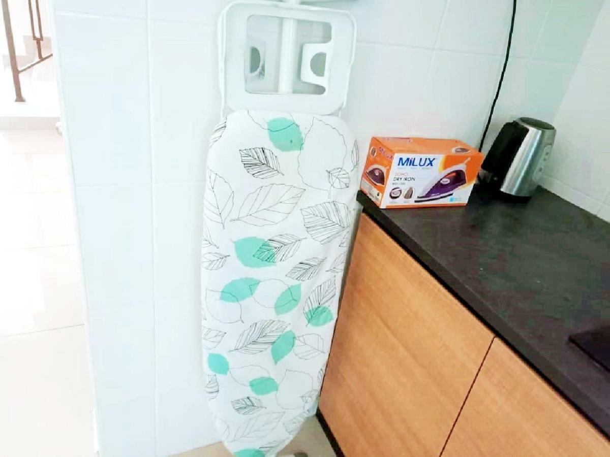 Desaru Cosy Homestay - Near Waterpark, Beach, Rapid -Wifi, Tvbox, Steamboat, Bbq Available Extérieur photo