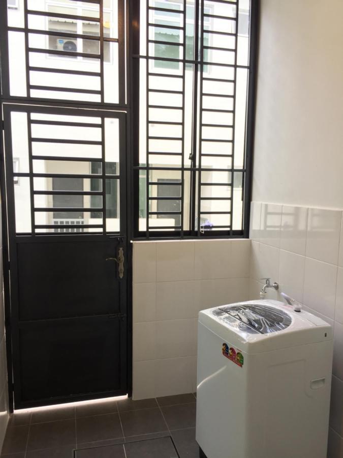 Desaru Cosy Homestay - Near Waterpark, Beach, Rapid -Wifi, Tvbox, Steamboat, Bbq Available Extérieur photo